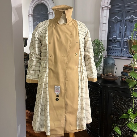 London Fog Tan Trench Coat - Picture 8 of 16